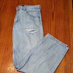 Levis Men's Light Blue Distressed Jeans